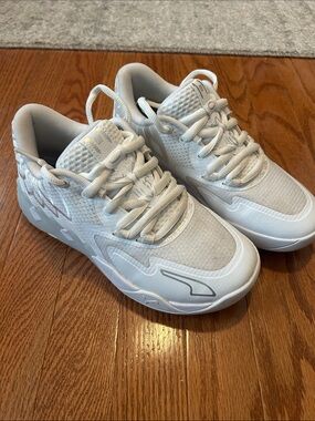 Boys Puma White Athletic Sneakers - Low Top Trainer - Melos